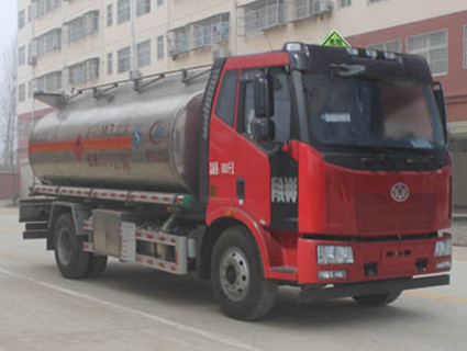 CLW5161GYYLC5型铝合金运油车_1.jpg