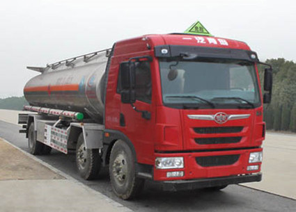 CLW5250GYYLC5型铝合金运油车_1.jpg